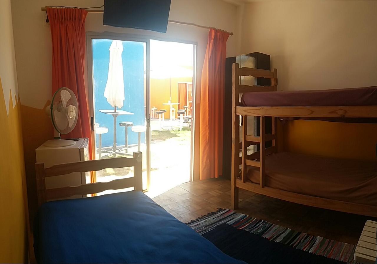 Habitación Triple Básica con baño compartido